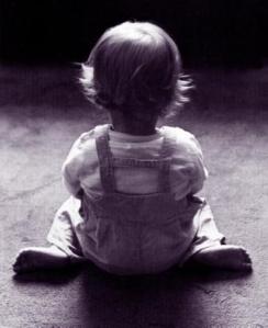 baby_boy_facing_away_purple_lr